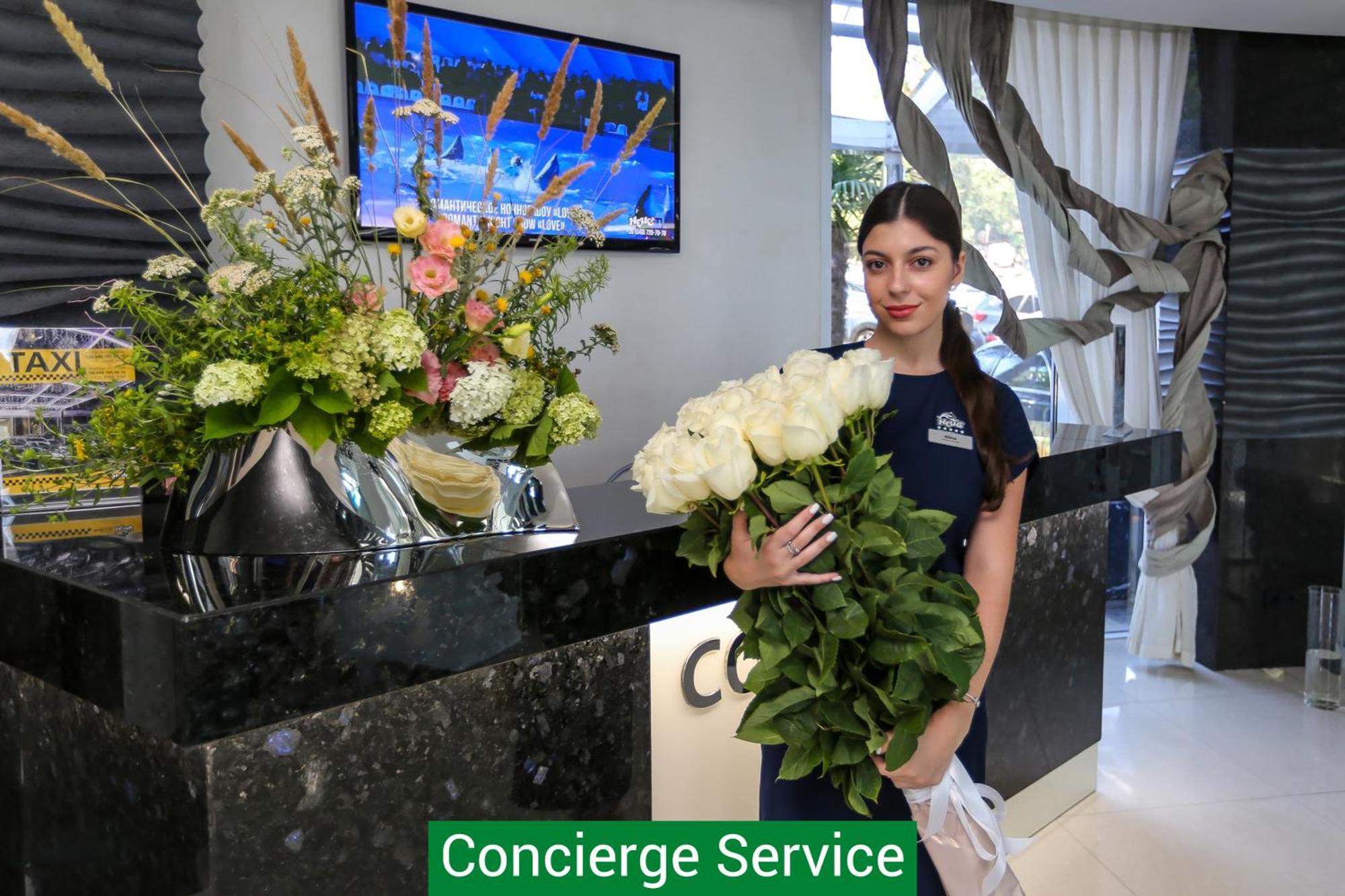 Nemo Hotel Resort & Spa Odessa Exteriör bild Concierge Service