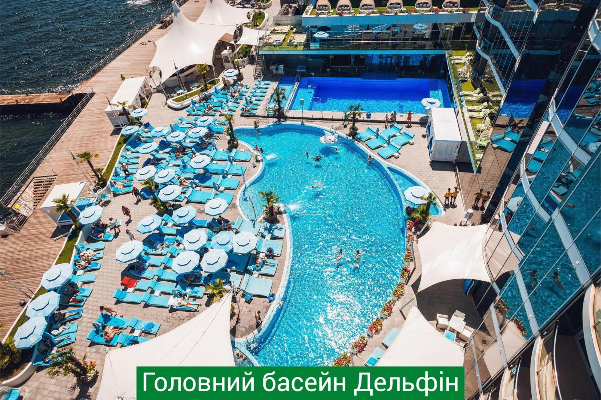 Nemo Hotel Resort & Spa Odessa Exteriör bild The main swimming pool of the complex